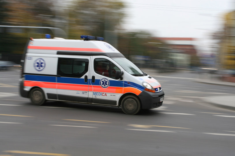 Siedem osób zostało rannych w wyniku zderzenia ciężarówki z busem /Michal Rogala /Agencja FORUM