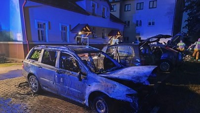 Siedem samochodów spalonych na Podkarpaciu. Policjanci wyjaśniają przyczyny pożaru