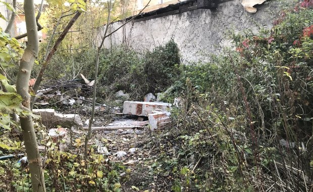 Siedmiolatek przygnieciony dwumetrową ścianą. Jest śledztwo