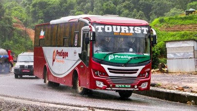 Siedmiu indyjskich pielgrzymów zginęło w wypadku. Kilka osób rannych