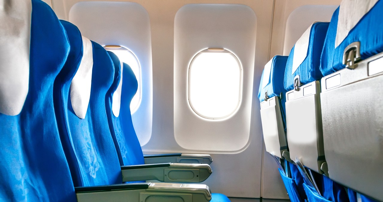 Siedzenia w większości samolotów są niebieskie. Dowiedz się, dlaczego. /Pixel