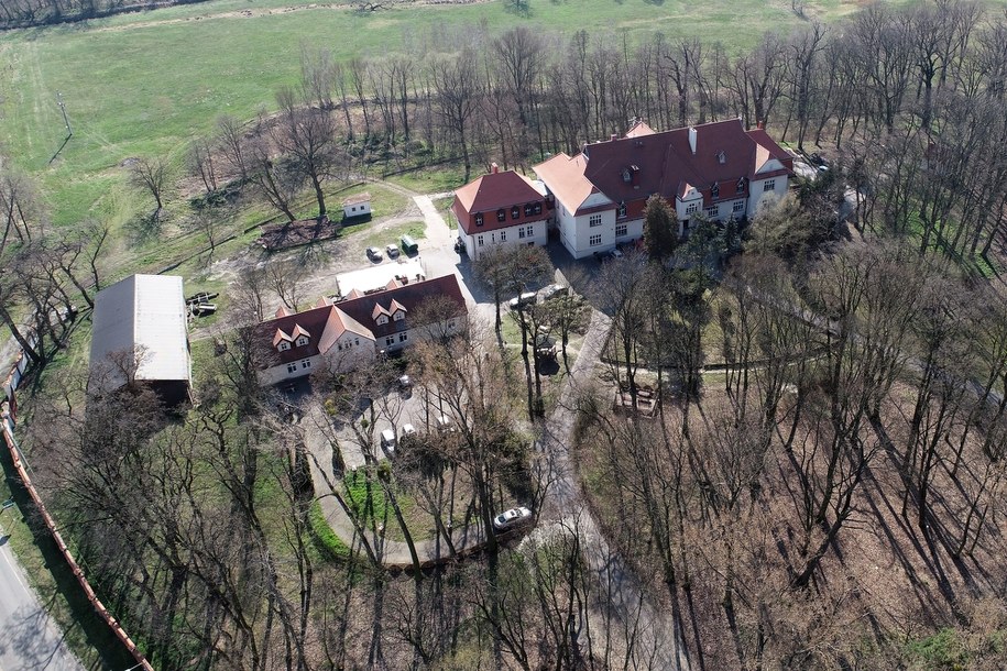 Siedziba Domu Pomocy Społecznej w Psarach /Tomasz Wojtasik /PAP