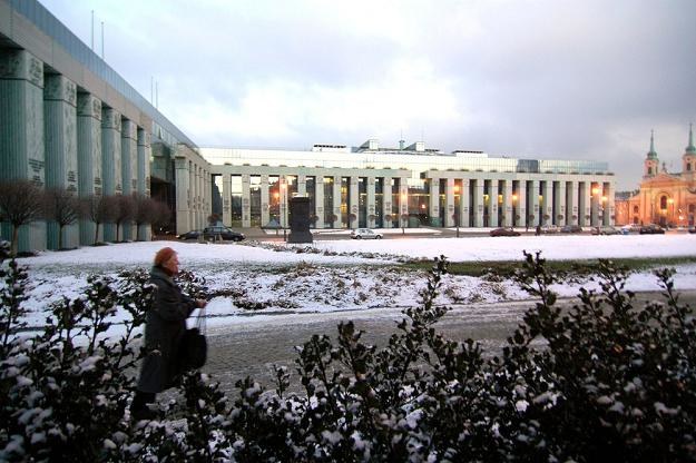 Siedziba NSA i Sądu Najwyższego na pl. Krasińskich w Warszawie. Fot Lech Gawuc /Reporter