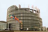 Siedziba Parlamentu Europejskiego w Strasburgu /Encyklopedia Internautica