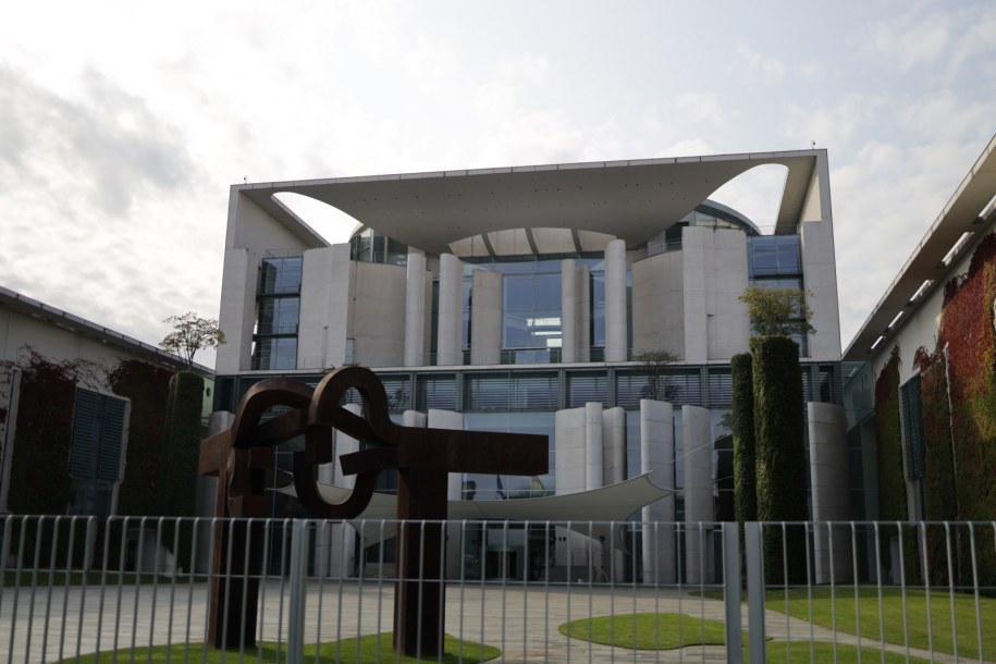 Siedziba urzędu kanclerskiego /Michał Dukaczewski /RMF FM