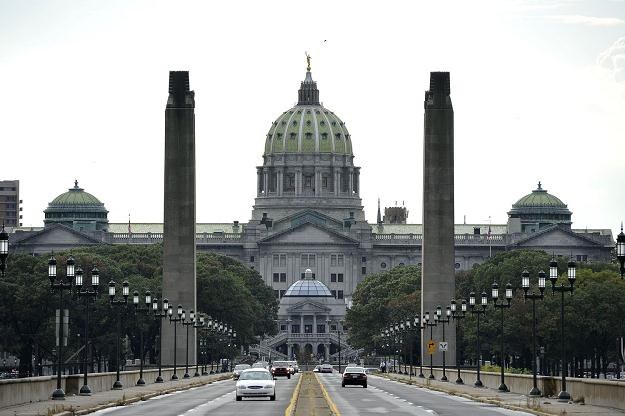 Siedziba władz stanowych w Harrisburgu, Pensylwania /AFP