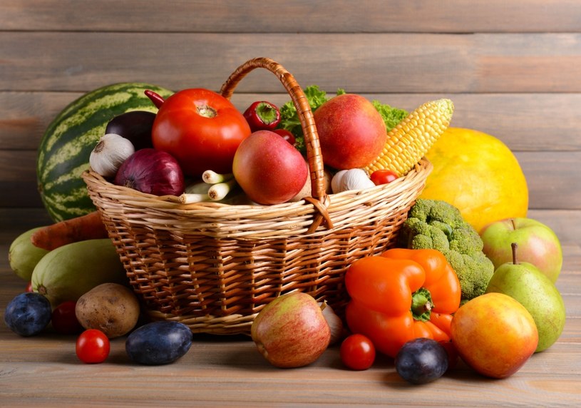 Sięgaj po warzywa i owoce o każdej porze roku /123RF/PICSEL