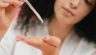 Sięgnij po śluz ślimaka w pielęgnacji i wygładź blizny oraz cerę