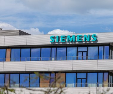 Siemens wstrzymuje nowe rosyjskie projekty i dostawy do Rosji