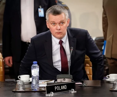 Siemoniak: Dobrze życzymy misji Merkel, ale jej nie popieramy
