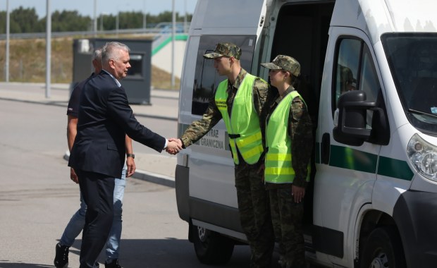 Siemoniak o kontrolach na polskich granicach: W zgodzie z Kodeksem Schengen
