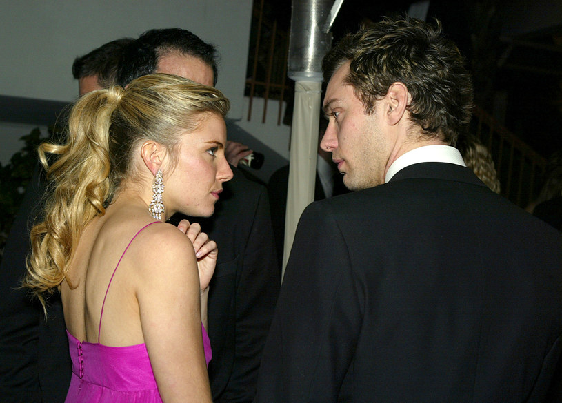 Sienna Miller i Jude Law / Kevin Winter /Getty Images