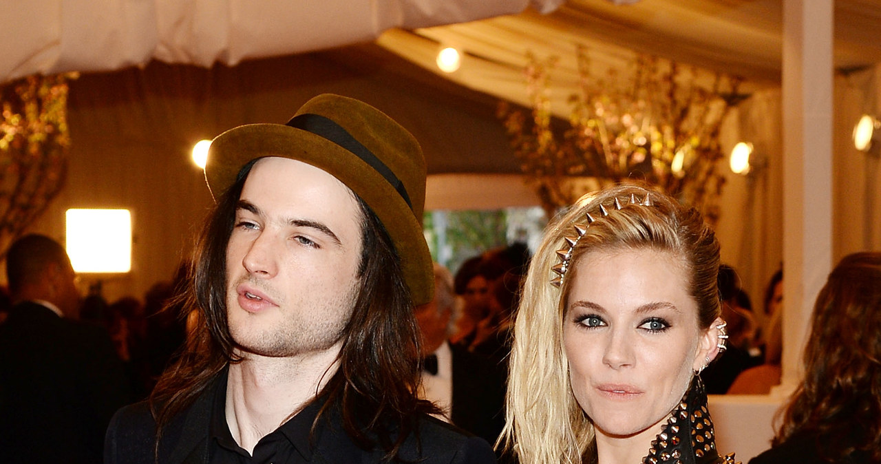 Sienna Miller i Tom Sturridge wytrwali w związku cztery lata /Dimitrios Kambouris /Getty Images