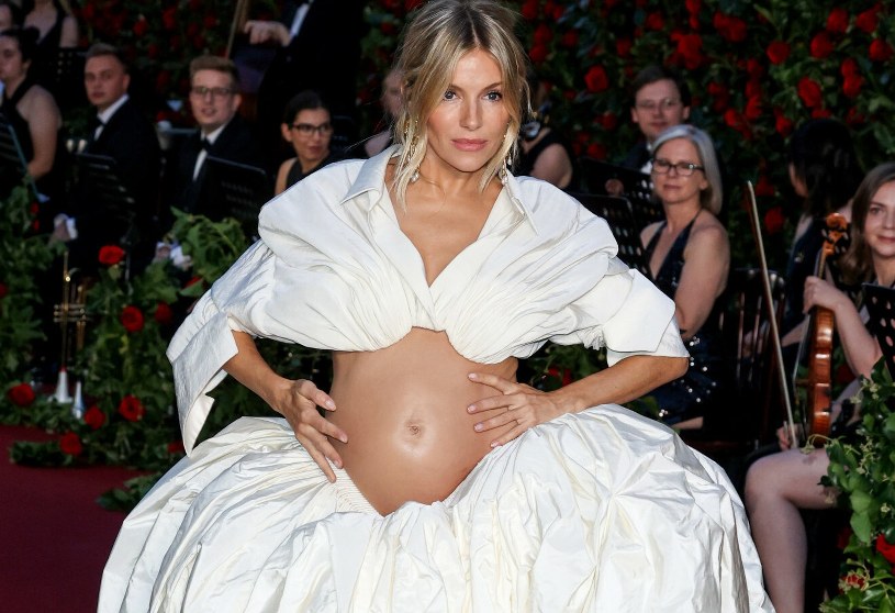 Sienna Miller zaskoczyła ciążową kreacją 