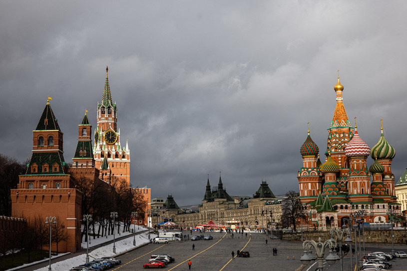 Siergiej Kirijenko jest wymieniany jako faworyt do przejęcia władzy na Kremlu /DIMITAR DILKOFF/AFP /AFP