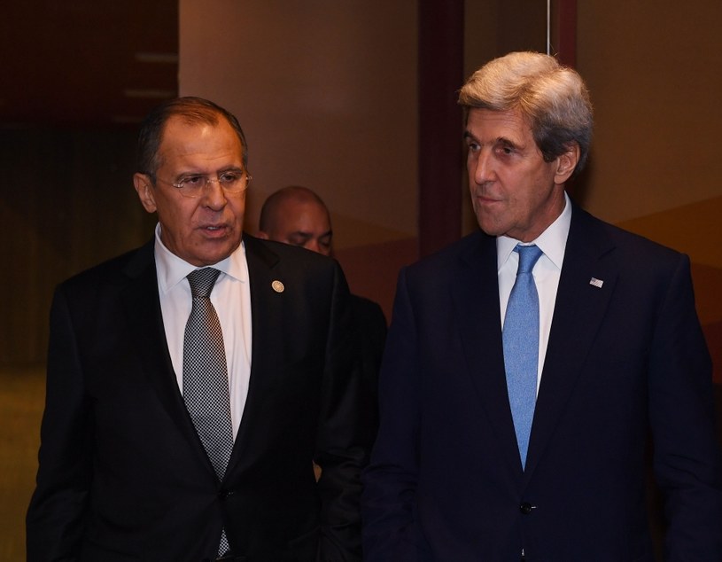 Siergiej Ławrow i John Kerry podczas spotkania w Limie /AFP