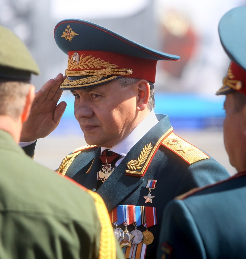 Siergiej Szojgu zniknął. Kreml twierdzi, że jest zajęty wojną. Dziennikarze podejrzewają, że odsunął go sam Putin. /123RF/PICSEL