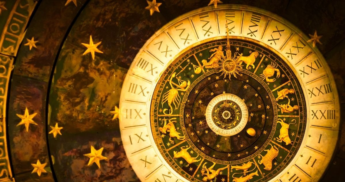 Sierpień 2024 będzie szczęśliwym czasem dla niektórych znaków zodiaku. Warto dowiedzieć się, kogo będą wspierać gwiazdy. /123RF/PICSEL