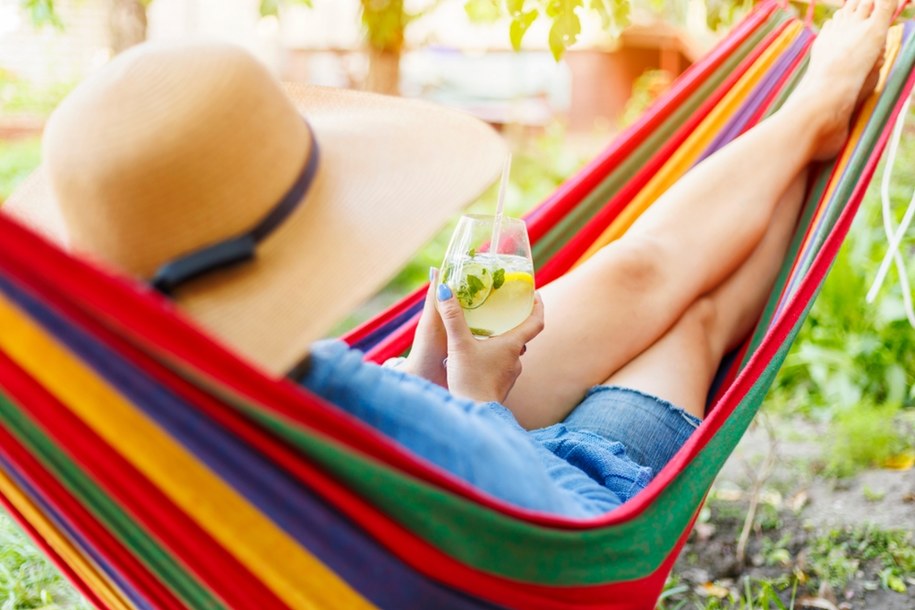 . Sierpień przyniesie nam zarówno upalne chwile, jak i lokalne burze /Shutterstock