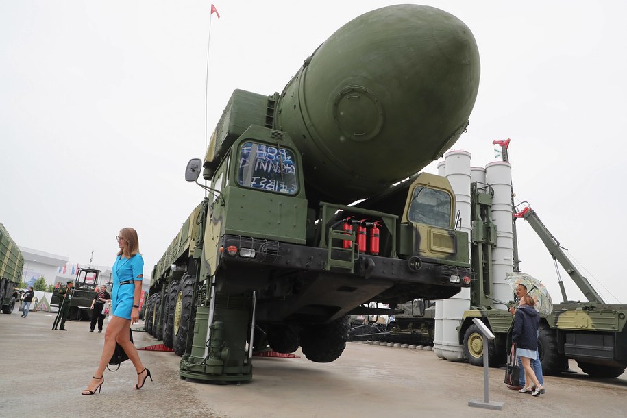 Sierpniowy pokaz rosyjskiego sprzętu wojskowego /MAXIM SHIPENKOV    /PAP/EPA