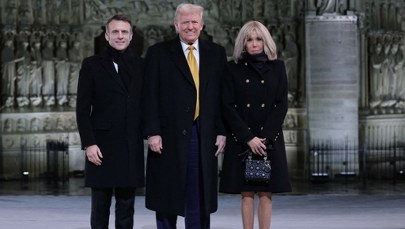 "Sierpowy w szczękę". Donald Trump kpi z małżeństwa Macronów 