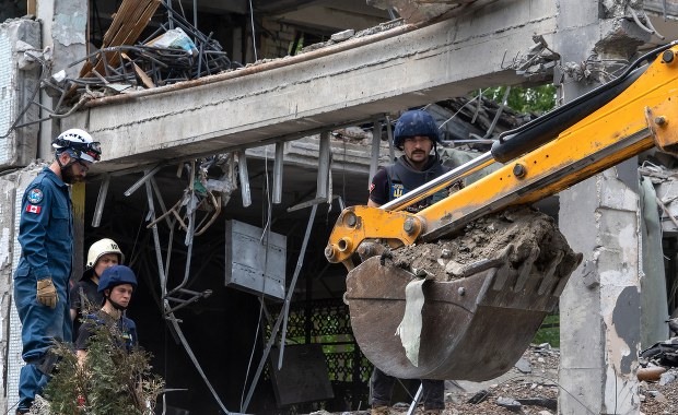 Siewierodonieck jak Mariupol. Kolejny masowy grób w Buczy [ZAPIS RELACJI]