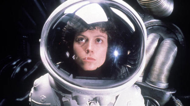 Sigourney Weaver w filmie "Obcy - 8. pasażer Nostromo" /materiały prasowe