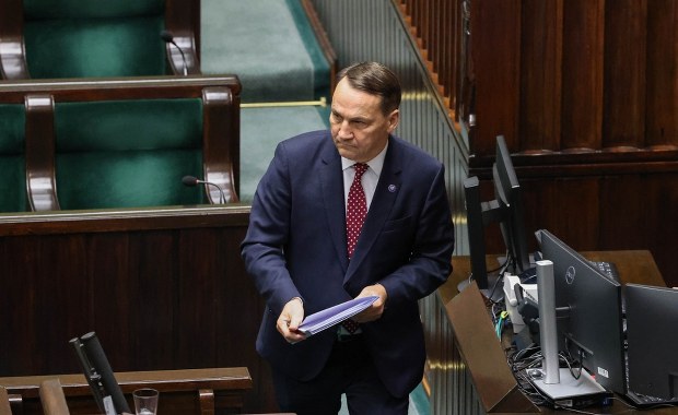 Sikorski o ataku na Iran: Polska miała pewną wiedzę uprzedzającą