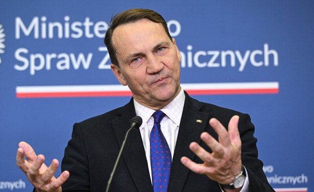 Sikorski o uwolnieniu Poczobuta. "Bez decyzji Trumpa ten dzień nie byłby możliwy"