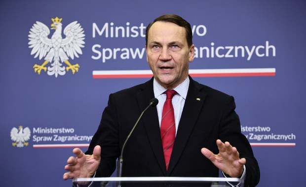 Sikorski oburzony decyzją Węgier. "Putin zapewne się odwdzięczy"