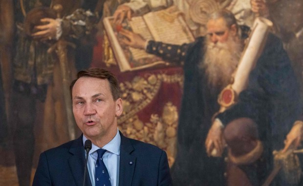 ​Sikorski po spotkaniu "koalicji chętnych": Nacisk na agresora, a nie na ofiarę