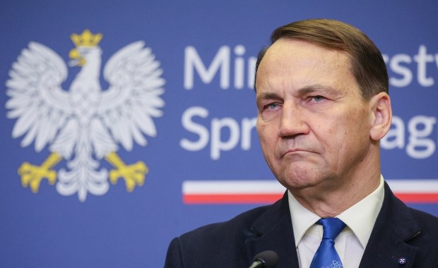 Sikorski reaguje na kontrowersyjny wpis Jad Waszem o Polsce