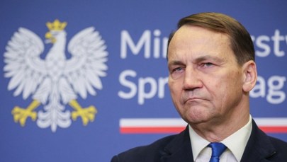 Sikorski reaguje na kontrowersyjny wpis Jad Waszem o Polsce