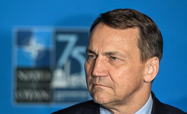 Sikorski: Rok, dwa, a gospodarka Rosji dojdzie do ściany