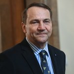 Sikorski wycofa wnioski o nominację ambasadorów. "Prezydent nie dotrzymał umów"