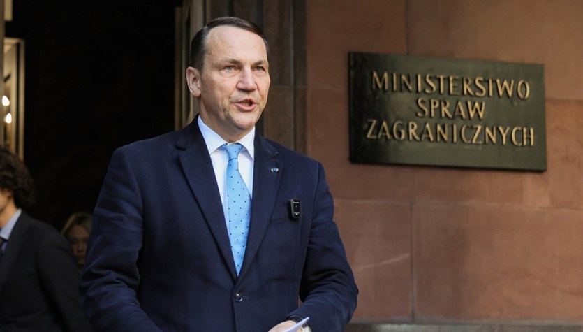 Sikorski wycofał zgodę na działalność konsulatu Rosji w Poznaniu