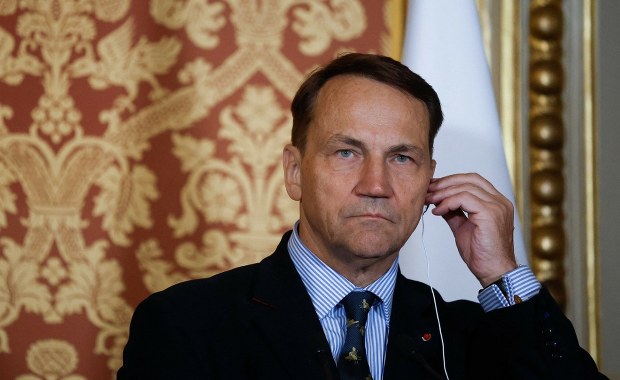 Sikorski zadowolony z postawy Indii ws. zakupów rosyjskiej ropy