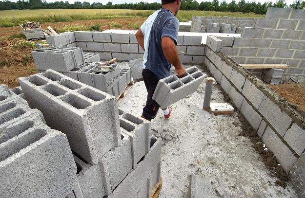 Siłą polskiego budownictwa mieszkaniowego wciąż są inwestorzy indywidualni /AFP