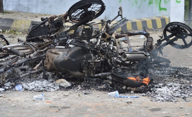 Siła uderzenia była tak duża, że motocykl spłonął. Tragedia w Lubuskiem