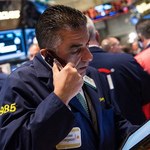 Silne odbicie na Wall Street po danych o sprzedaży detalicznej