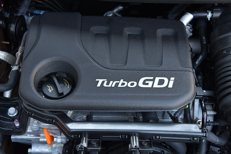 Silnik 1.0T rozczarowuje zarówno temperamentem, jak i zużyciem paliwa. /Motor