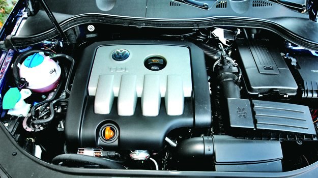 Silnik 2.0 TDI z 16-zaworową głowicą trafił do Volkswagena Passata z lat 2005-2007. /Motor