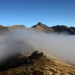 Silny wiatr w Tatrach: powieje z prędkością 100 km/h. A jak będzie w weekend?