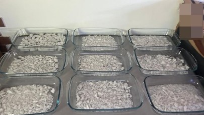 Silny zapach chemikaliów. Narkotykowe imperium pod Legnicą rozbite 