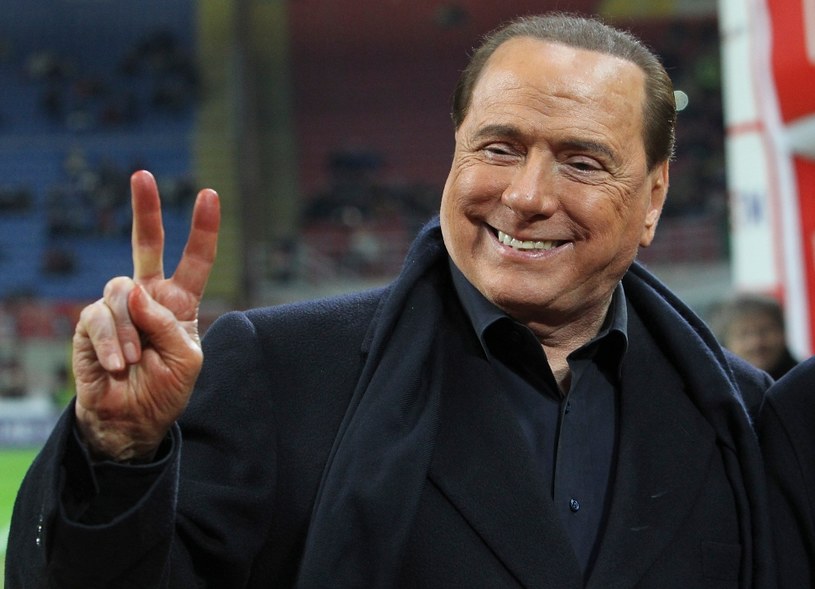 Silvio Berlusconi pod koniec 2013 roku został pozbawiony mandatu senackiego. Przez kolejne sześć lat nie może startować w wyborach /Getty Images