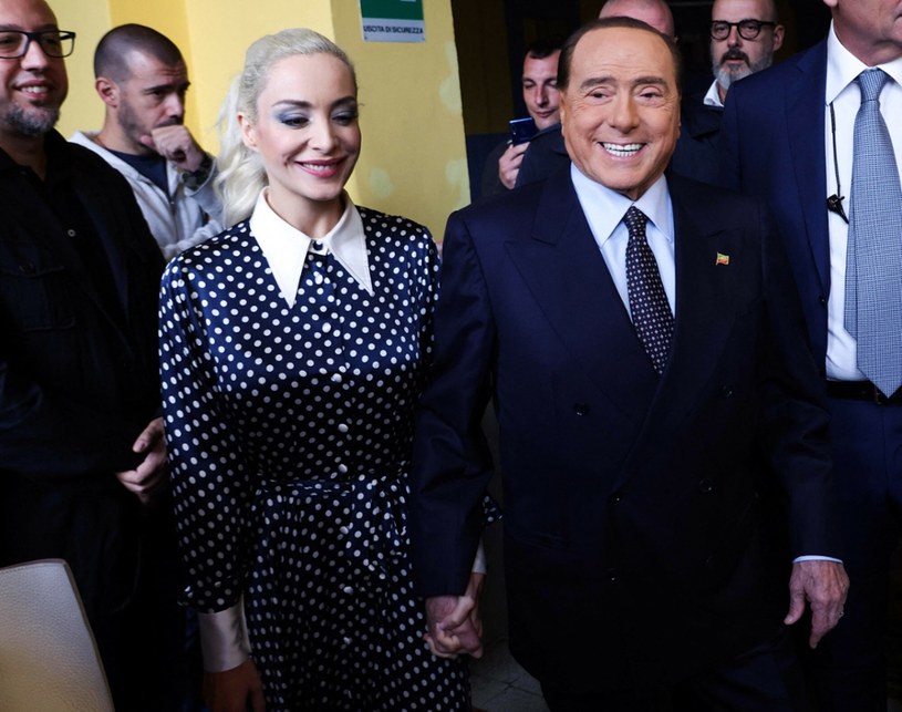Silvio Berlusconi ze swoją partnerką Martą Fasciną /MATTEO BAZZI/AFP/East News /East News