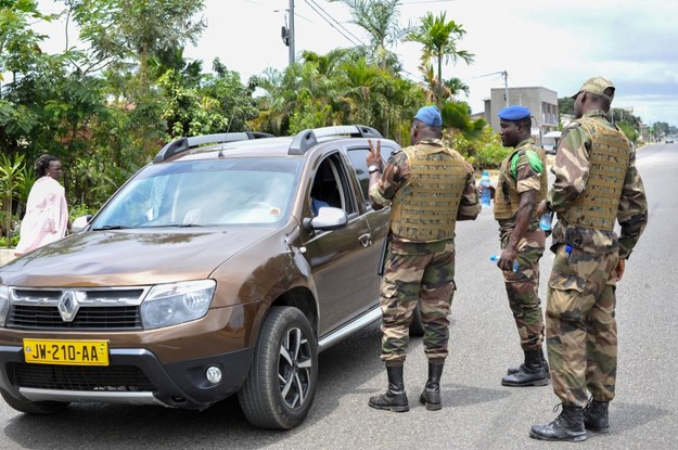 Siły bezpieczeństwa w Gabonie /STR /PAP/EPA