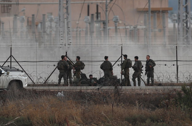 Siły izraelskie podczas operacji w Dżeninie /ATEF SAFADI  /PAP/EPA