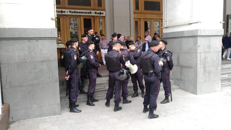 Siły policyjne przed dzisiejszą manifestacją /Przemysław Marzec /RMF FM