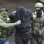 Siły reżimu Łukaszenki zatrzymały w Mińsku ponad 800 protestujących
